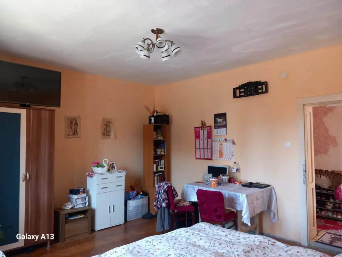 BRASADAS vinde vinde casa 4 cam. teren 5 ari 117mp.
