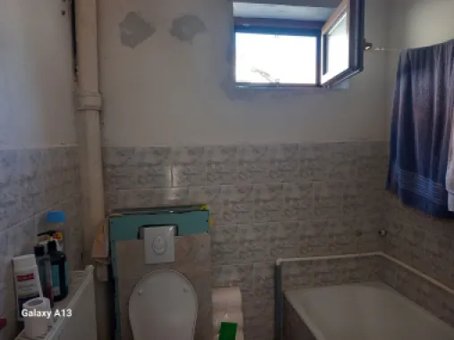BRASADAS vinde vinde casa 4 cam. teren 5 ari 117mp.