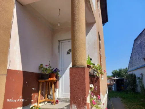 BRASADAS vinde vinde casa 4 cam. teren 5 ari 117mp.