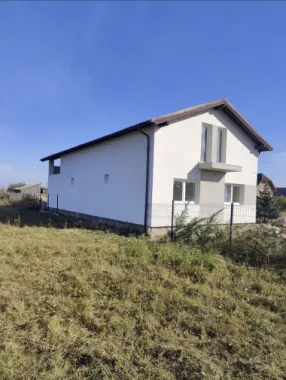 Casa noua de vanzare ( semifinisat) in Ruseni, com. Paulesti