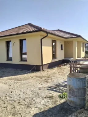 Casa de vanzare Lazuri