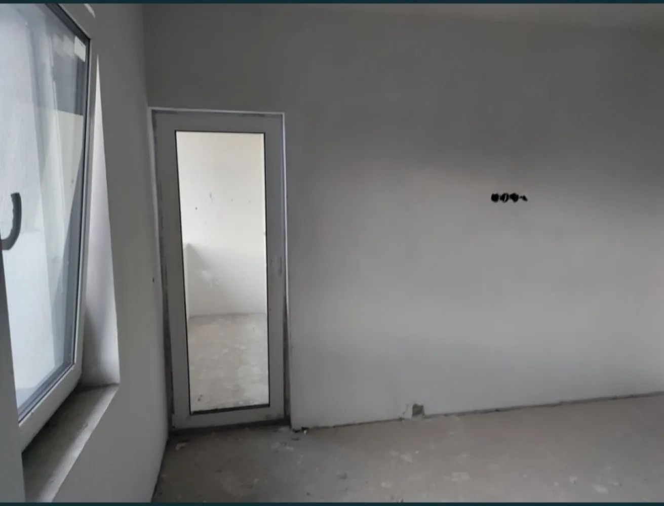 Vand casa tip duplex Martinesti - Vând casă tip duplex P+1,in loc Martinesti,casa are suprf 147 mp,teren 300mp,racordat la utilități!Casa este compusa din living ,bucătărie 3bai ,3 camere,balcon! Încălzirea este prin pardoseala !Stare semifinisat!