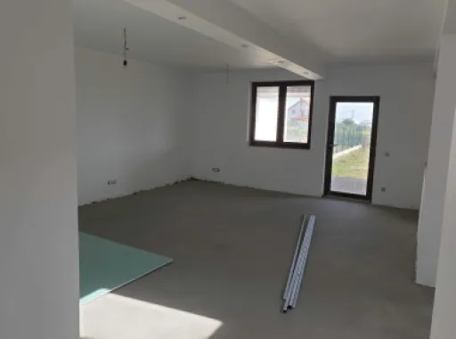 Casa Satu Mare, Lazuri