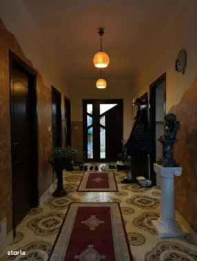 Casa de vanzare P+1, 4 Garaje, Vetis