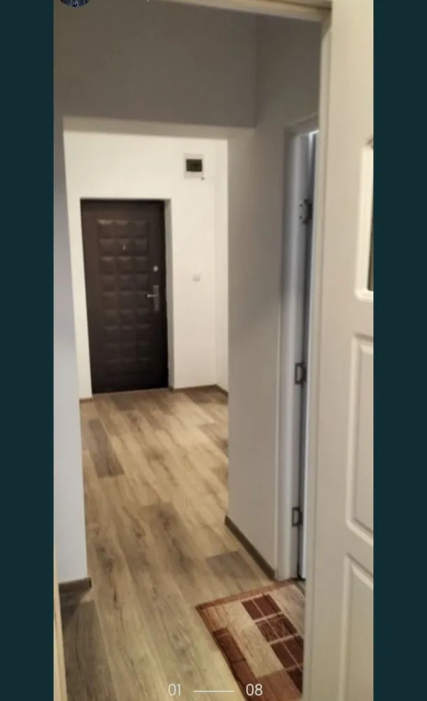 Vand apartament Paulesti - Vând garsonieră situată în loc. Păulești, în curtea primăriei, complet utilat și renovat așa cum se vede prin poze, parter suprafața utilă 41 mp, an construcție după anul 2000. Preț 37.000 Euro negociabil.