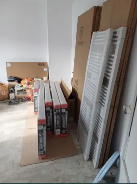 Vand sau schimb apartament plus teren