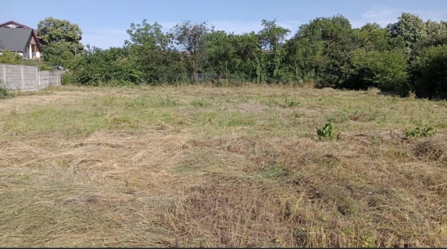 Teren de vanzare - Teren de vanzare pe Str. Ion Luca Caragiale 23 de ari cu toate utilitatile, front de 31 de metri la strada si 75 metri lungime Pretul este de 5100 euro ar