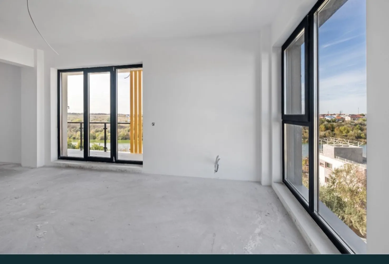 2 camere spatios predare la cheie 58 mp - Cauţi o oază de linişte şi relaxare? Alege un apartament la Sea Breeze Residence II - Staţiunea Mamaia Nord (vis-a-vis de Alezzi Towers şi LIDL) şi vei putea admira apusul de soare de pe terasa locuinţei tale. Proiectul Sea Breeze Residence II este cel de-al doilea proiect realizat de noi după finalizarea şi vânzarea integrală a primului proiect Sea Breeze Residence I (Strada D8, nr. 5, Mamaia Nord) - 36 de apartamente finalizate în August 2021. Ansamblul este situat într-o zonă rezidenţială liniştită a staţiunii Mamaia Nord, preponderent cu case, străzi asfaltate, iluminat public, canalizare şi toate utilităţile. Sea Breeze Residence II oferă acces facil către cele mai importante zone de distracţie şi relaxare: restaurante: Nikos, Sali's, Portobella, Mackerel, Cherhanaua Năvodari, Hanul cu Peşte; beach baruri: Infinity Beach, Papaya beach, Lujo beach, Zanzibar, Oneiro; cluburi: Fratelli, Loft, Nuba, Breeze Proiectul este format din 2 blocuri de tip P+5, situate pe Strada T3, nr. 51 (asfaltată) şi va cuprinde 100 de garsoniere şi apartamente cu 2 camere, cu suprafeţe cuprinse între 41mp şi 72mp. Apartamentele din cadrul Sea Breeze Residence II se pretează persoanelor care doresc linişte şi confort într-o locuinţă de vacanţă. Apartamente disponibile în cadrul Sea Breeze Residence II Mamaia Nord: Corp C2 - Bloc finalizat si locuibil cu cadastru, intabulare si receptie. Utlimele 2 apartamente disponibile: Garsoniera în suprafaţă de 47mp construiţi (40 mp utili total) "> 56000EUR Garsoniera în suprafaţă de 54mp construiţi (46mp utili total) "> 62000EUR Corp C1 - Finalizare aprilie 2024 Garsoniera in suprafata de 45mp construiti (36 mp utili) "> 54000EUR Garsoniera in suprafata de 48mp construiti (42 mp utili total) "> 56000EUR Apartamente cu 2 camere, în suprafaţă de 58mp construiţi (48mp utili) "> 65000EUR Apartamente cu 2 camere, în suprafaţă de 70mp construiţi (60 mp utili total) "> 77000EUR Locuri de parcare exterioare - 7500EUR Pentru a confirma disponibilitatea apartamentului dorit ne puteţi contacta telefonic la (07******88) Apartamentele se vând la cheie şi beneficiază de umatoarele dotări şi finisaje: tâmplărie PVC Salamander, geam 4 seasons Low-E, culoare gri antracit uşă metalică antiefracţie MegaDoor centrală în condensare Ariston 24KW + calorifere din aluminiu Innovita Aer condiţionat NoBus A++ - 12.000BTU băi echipate complet dotate cu obiecte sanitare Cersanit / Ferro pereţi finisaţi cu glet şi zugrăviţi cu vopsea lavabilă gresie, faianţă, parchet laminat Instalatie gaz interior Instalatie termica si sanitara realizata complet instalaţie electrică realizata completă inclusiv aparataj - Vimar terase cu sticlă securizată, placate cu gresie de exterior + balustradă şi riflaje metalice lift modern, electric - Kleemann, 6 persoane interfon şi sistem de supraveghere video (exterior) termosistem Swisspor izolaţie 10cm + tencuială decorativă parcare privată cu acces barieră pentru locatari (60 locuri) *Toate informaţiile, sch