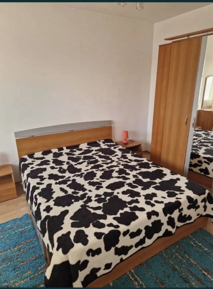 Apartament Constanta 2 camere etaj 4/4, centrala pe gaz - Apartamentul se vinde cu tot ce e în poze, mașina de spălat rufe, TV, centrala pe gaz, frigider, aragaz, aer condiționat!