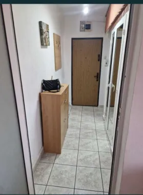 Apartament Constanta 2 camere etaj 4/4, centrala pe gaz