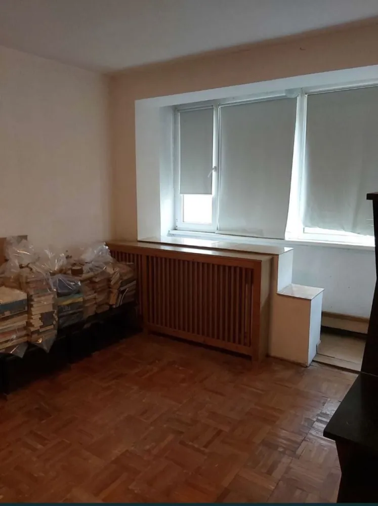 Apartament Tomis II Constanta - Ofer spre vanzare un apartament situat in cartierul Tomis II,Str. Crisanei nr 69, bl G1, sc. C, la parter. Acesta are o dimensiune de 47 mp .