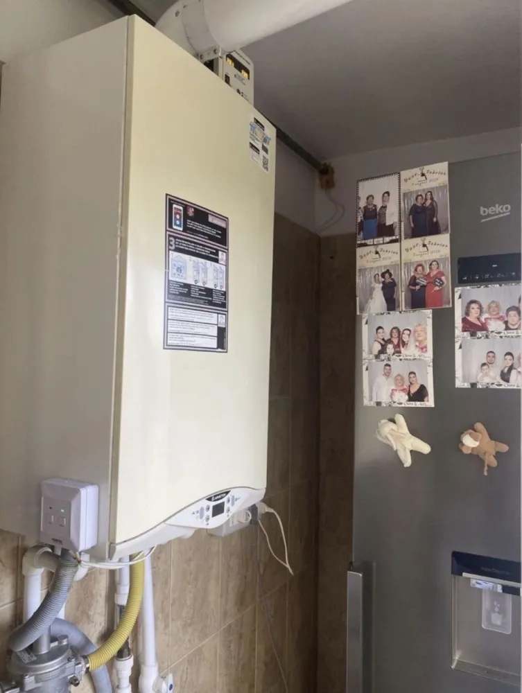 Vand apartament 2 camere zona Anda