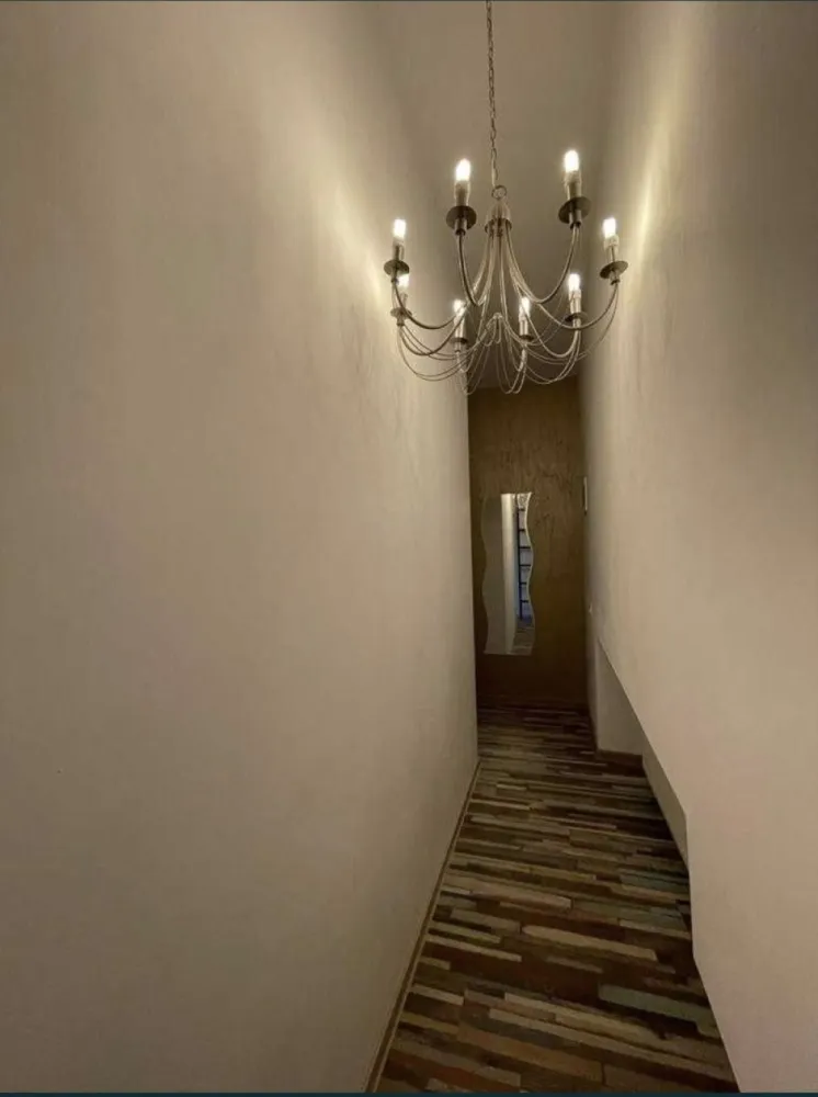 Apartament 2 camere inicat - Vand apartament 2 camere in zona KM 4-5 langa Doraly cu vedere la bulevardul Mangaliei intr-un bloc construit acum 12 ani si care are doar 10 apartamente. Apartamentul este la etajul 5 si are o terasa mare cu o vedere superba catre bulevard si port. Este semimobilat si utilat si are si jacuzzi. Acceptam anumite variante auto.Apartamentul are 90m2 din care terasa de 36m2