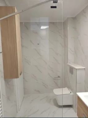 2 apartamente de vanzare