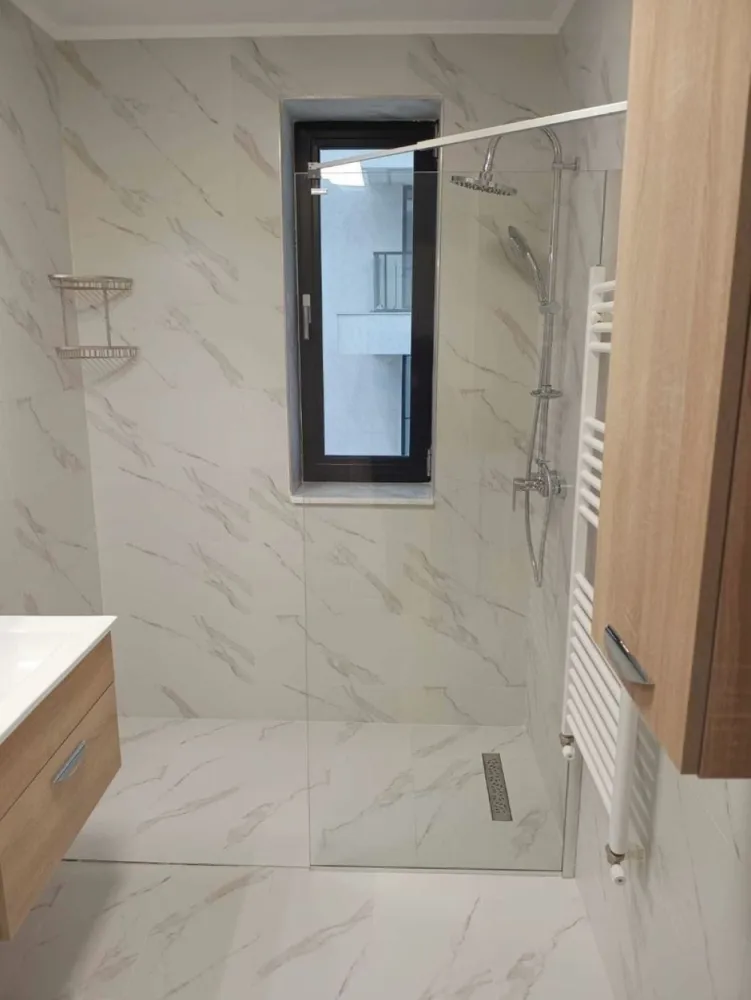 2 apartamente de vanzare