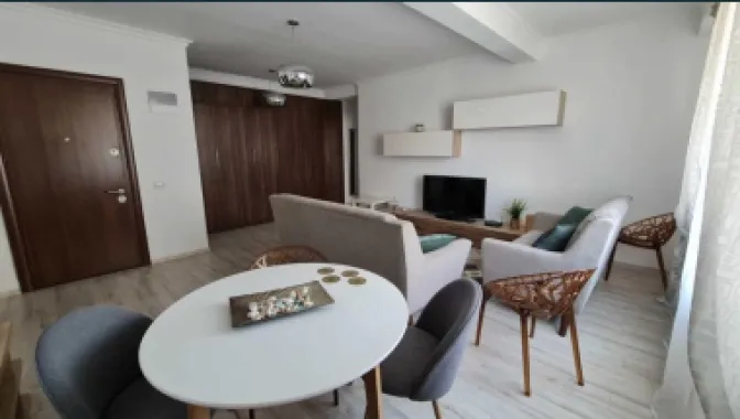 Vand apartament 2 camere