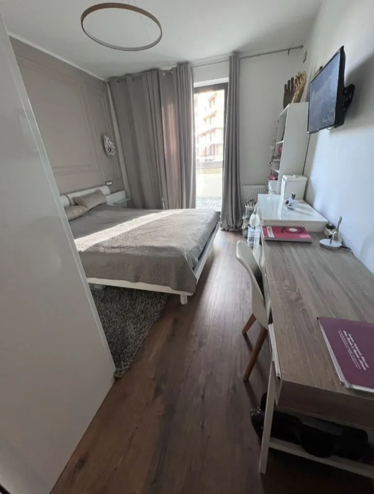 Tomis Park 2 camere terasa 108m mobilat - Persoana fizica vand apartament cu w camere decomandat in complexul Tomis Park cu terasa , 108 m utili, mobilat utilat, centrala pe gaz, etaj 1 din 8 , acte in regula.
