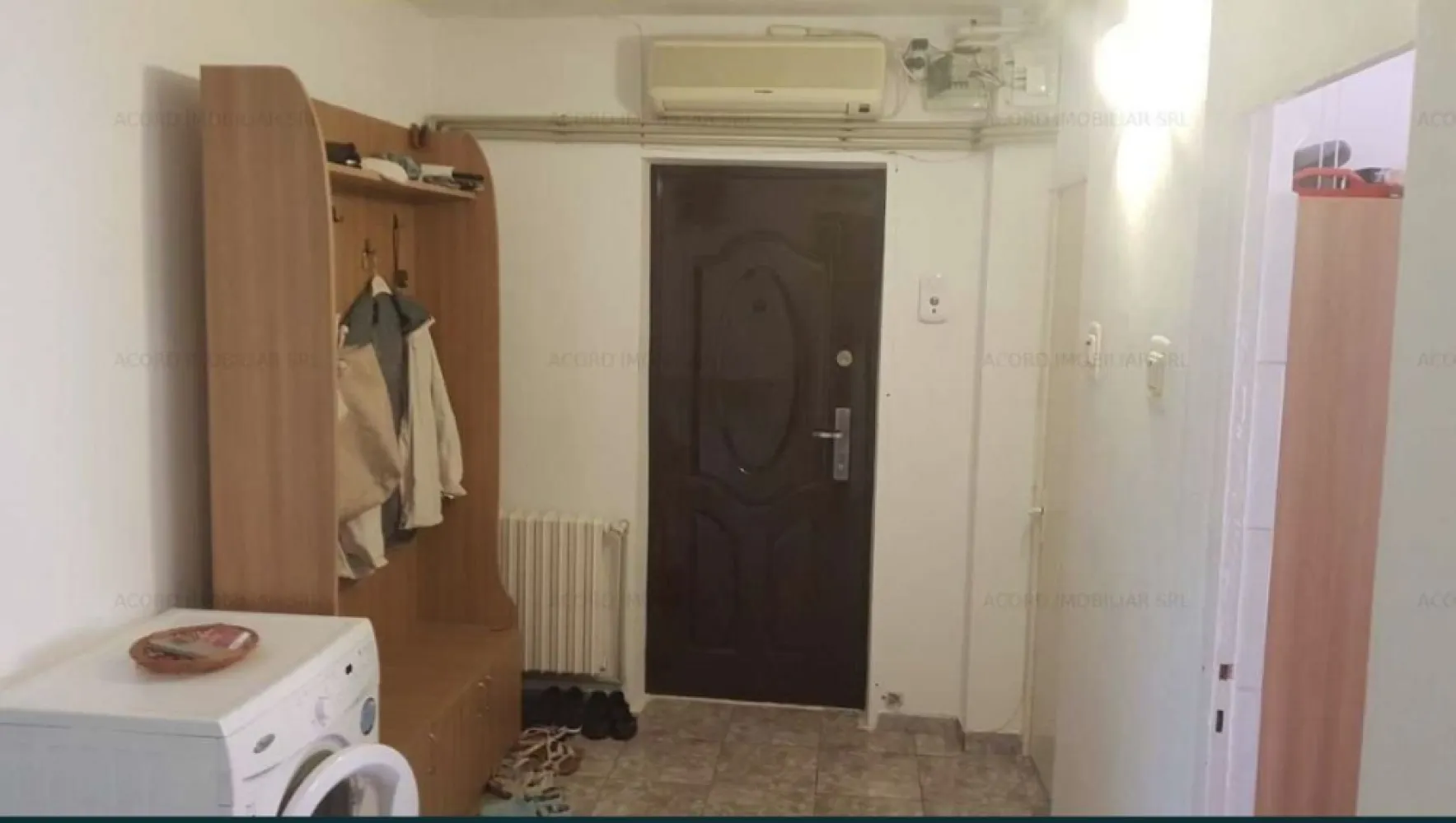 Ap 3 camere zona Dacia - - Apartament 3 camere decomandat; - Sutila = 72,44mp; Stot=80,54 mp; - Etaj 4/4; - Vedere bilateral cu 2 balcoane (1x3,68mp, 1x4,42mp); - 2 Grupuri sanitare; - Centrala Termica pe Gaz, Aer Conditionat, Internet Fibra Optica; - Bloc BCA construit in 1992, cu scara securizata; - La 5 minute de parc Tabacarie si City Park Mall; - Acces rapid la mijloacele de transport in comun liniile 42, 43, 42M, 43C, 43M, 100, 100C; - Mai multe poze si informatii la tel.