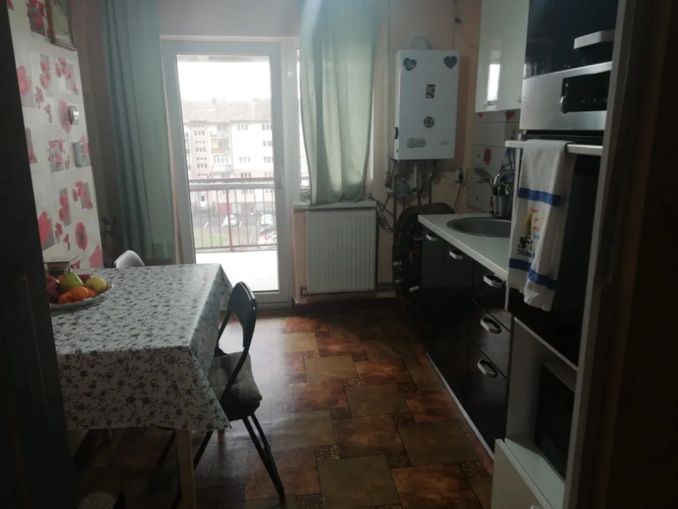 ageuropa.ro vinde ap 3 cam DECOMANDATE în Carpați 2 la etajul 4. - Agenția EUROPA vinde apartament cu doua camere DECOMANDATE la etajul 4 în CARPAȚI 2. Pentru mai multe oferte accesați www.ageuropa.ro.