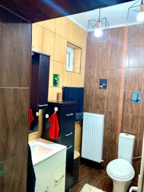 ageuropa.ro vinde ap 2 cam 65mp la etajul 2 în zona ULTRACENTRALA.