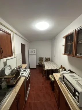 BRASADAS vinde ap 2 cam zona ultracentrala.