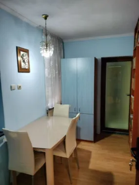ageuropa.ro vinde apt. 3 cam. 73mp la PARTER in Micro 15.
