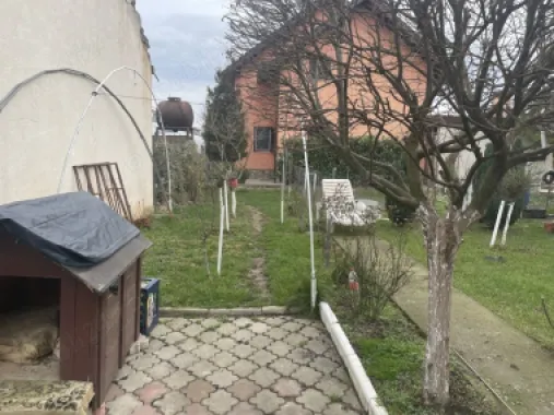 Casă de vanzare