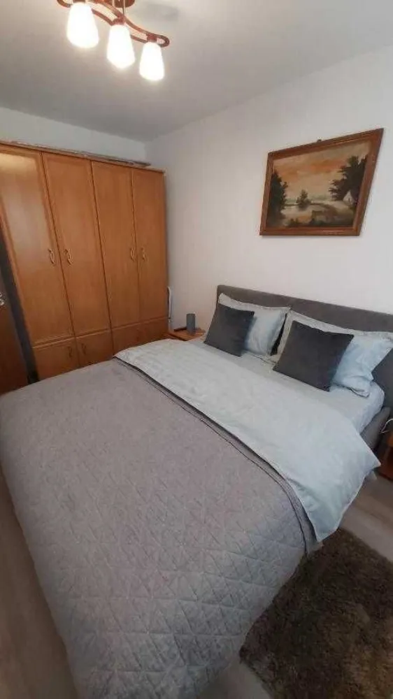 Apartament cu 2 camere din Micro 14