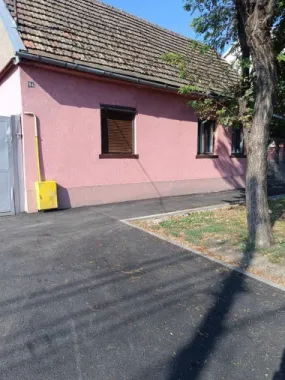 De vânzare casă familială.