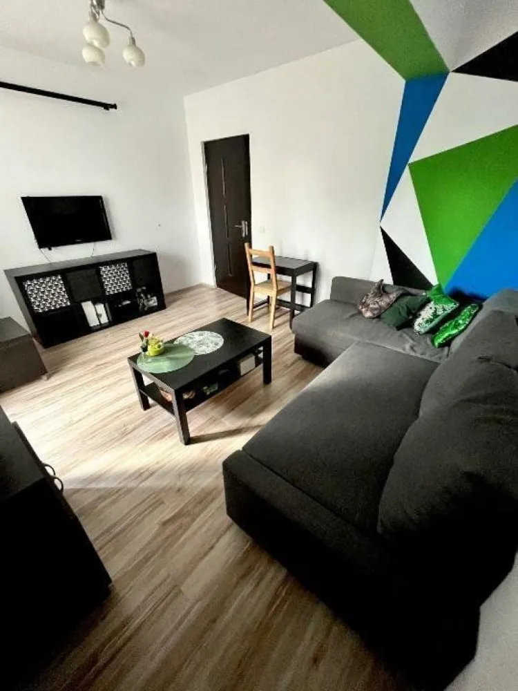 Apartament 2 camere, 49mp, cu balcon şi parcare
