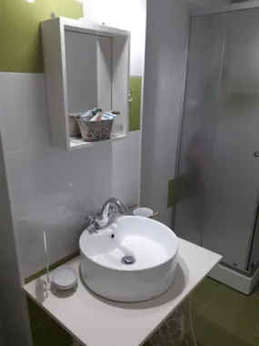 Proprietar, inchiriez apartament 2 camere Titan metrou