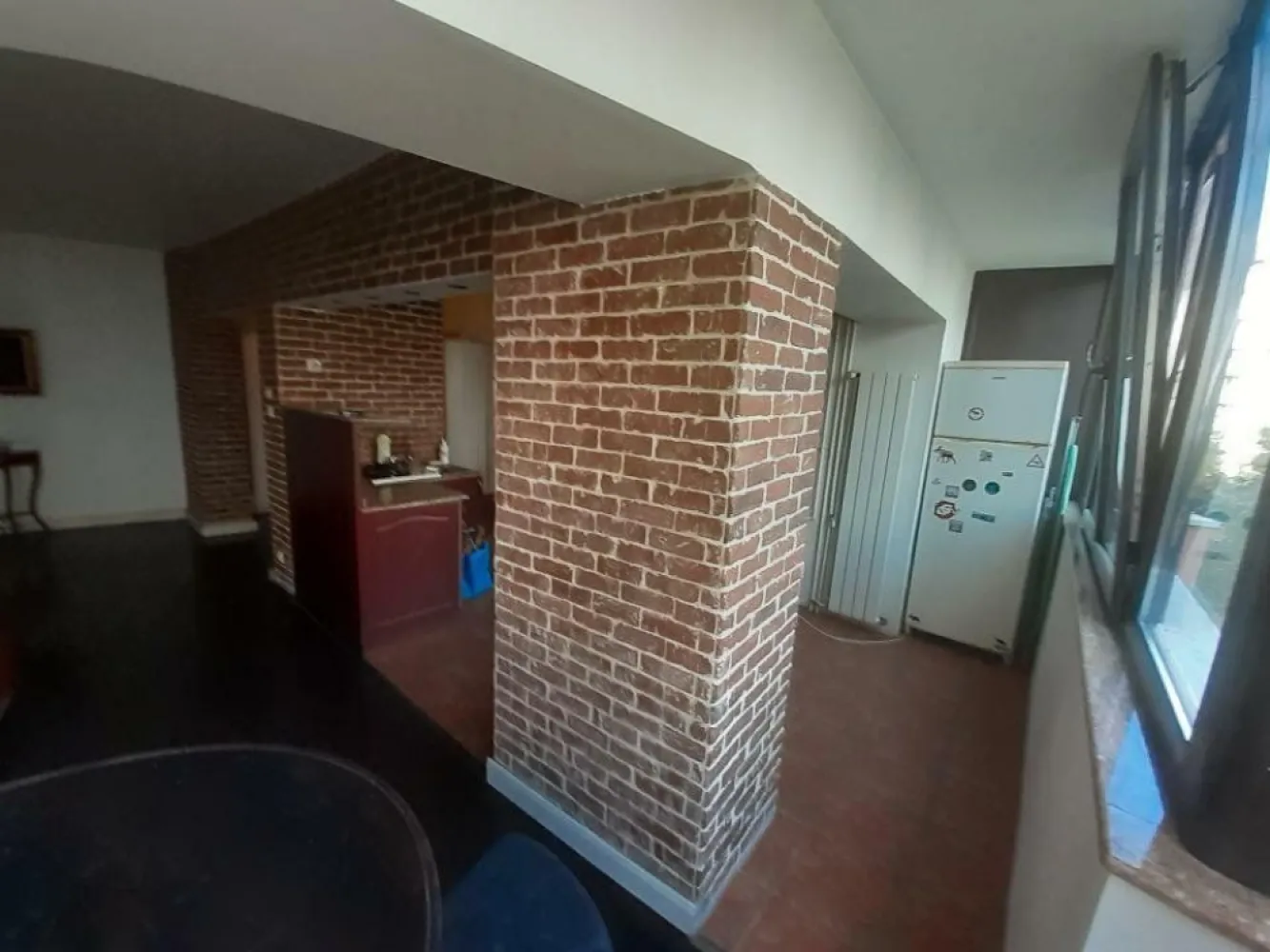 Proprietar închiriez 2 camere lux - 2 camere 45mp, parchet masiv, granit, mobila Mobexpert, a 2a închiriere. Aragazul se montează nou. NU LUCREZ CU AG IMOBILIARI. 1+1 chirie. Dristor 2 min de la metrou