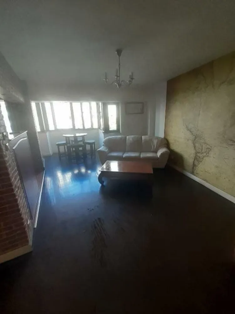 Proprietar închiriez 2 camere lux - 2 camere 45mp, parchet masiv, granit, mobila Mobexpert, a 2a închiriere. Aragazul se montează nou. NU LUCREZ CU AG IMOBILIARI. 1+1 chirie. Dristor 2 min de la metrou