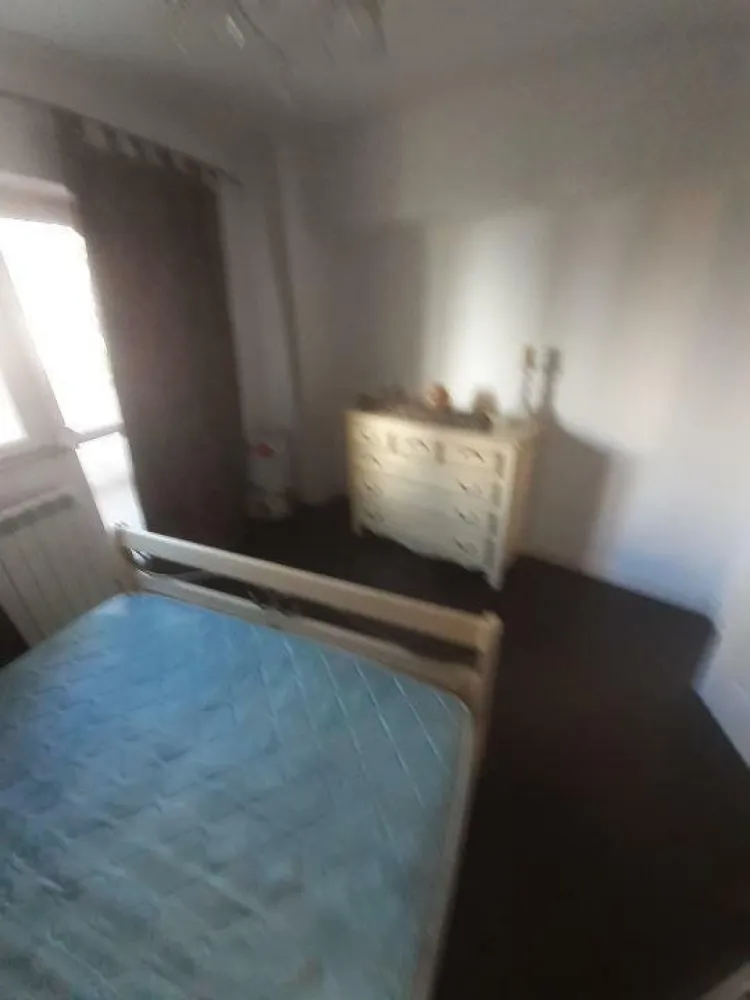 Proprietar închiriez 2 camere lux
