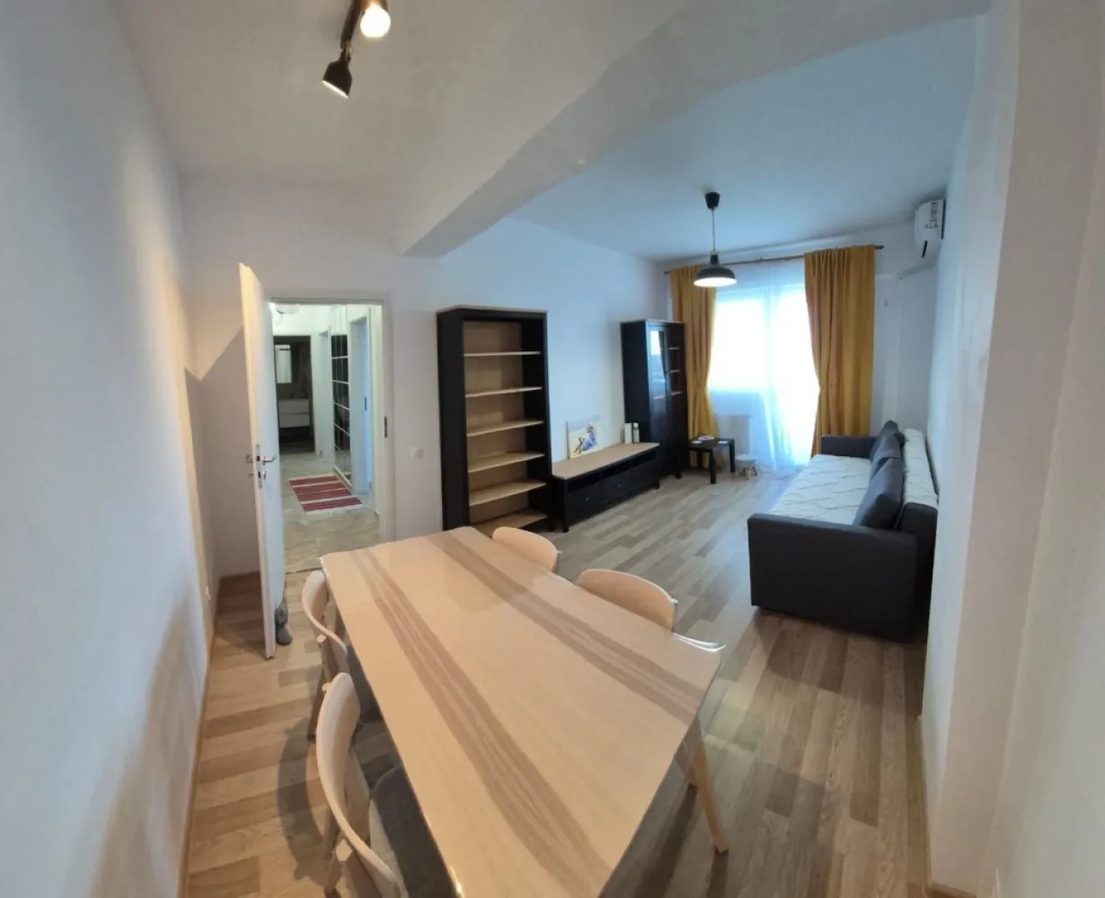 Inchiriez apartament - Inchiriez apartament 2 camere, decomandat, mobilat si utilat, centrala proprie, aer conditionat. Detin loc de parcare in subteran. Situat la et 11, pe bld. Metalurgiei, la 8 min de mers de statia de metrou Dimitrie Leonida si 2 min de statia de autobuz. In apropiere se afla Parcul Tudor Arghezi, Metro, Auchan, Grand Arena, scoli, gradinite.