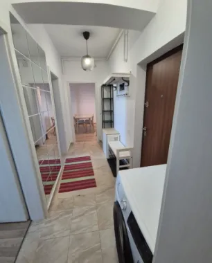 Inchiriez apartament