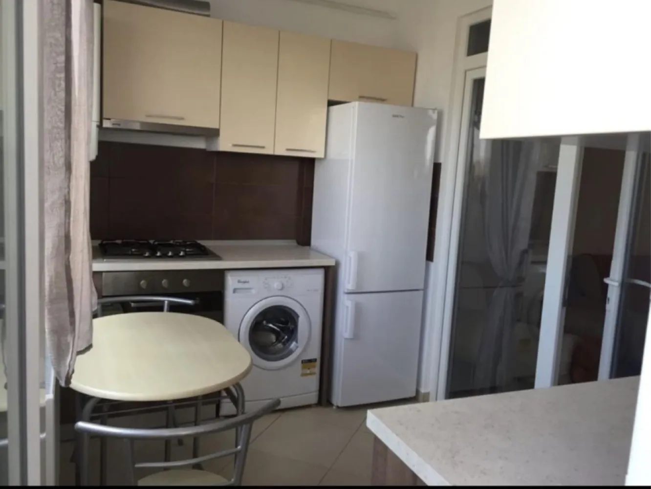Inchiriere 2camere - Proprietar, inchiriez ap. 2 cam, Viva Residence (Metalurgiei Park), 49mp, dec, bloc nou, mobila, electrocasnice, aer conditionat, tv, usa metalica, et. 5, balcon, mobilat si utilat modern, f aproape de centre comerc, 2’ de stație RATB.