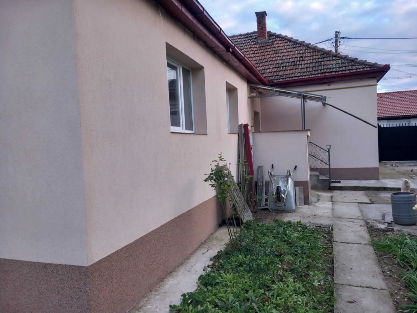 vand casa in cartierul titulescu