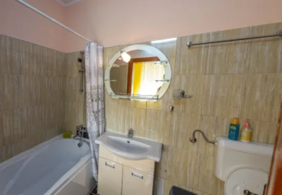 De vânzare casă cu etaj