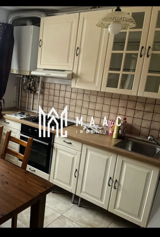 Apartament 3 camere | 86 MPU | Balcon | 2 Bai | Valea Aurie - MAAC Imobiliare va prezinta o mansardă spațioasă – 3 camere, 86 mp utili, complet mobilată și utilată, situată într-un bloc solid, cu mansarda construită în 2008. Compartimentare: Living generos și luminos Două dormitoare, dintre care unul spațios, cu loc pentru două paturi duble și zonă de birou Două băi (una cu cadă, una cu duș) Balcon cu vedere deschisă Dotări: centrală termică proprie, aer condiționat, mobilier modern, electrocasnice funcționale. Mansarda este complet intabulată și poate fi achiziționată și prin credit. Pentru mai multe detalii precizati telefonic ca ati vazut anuntul cu ID: CP2774952 }}