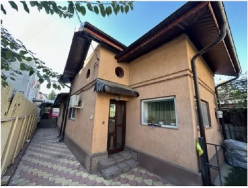 Ag BRASADAS vinde casa 3 cam curte superba Vatra luminoasa.