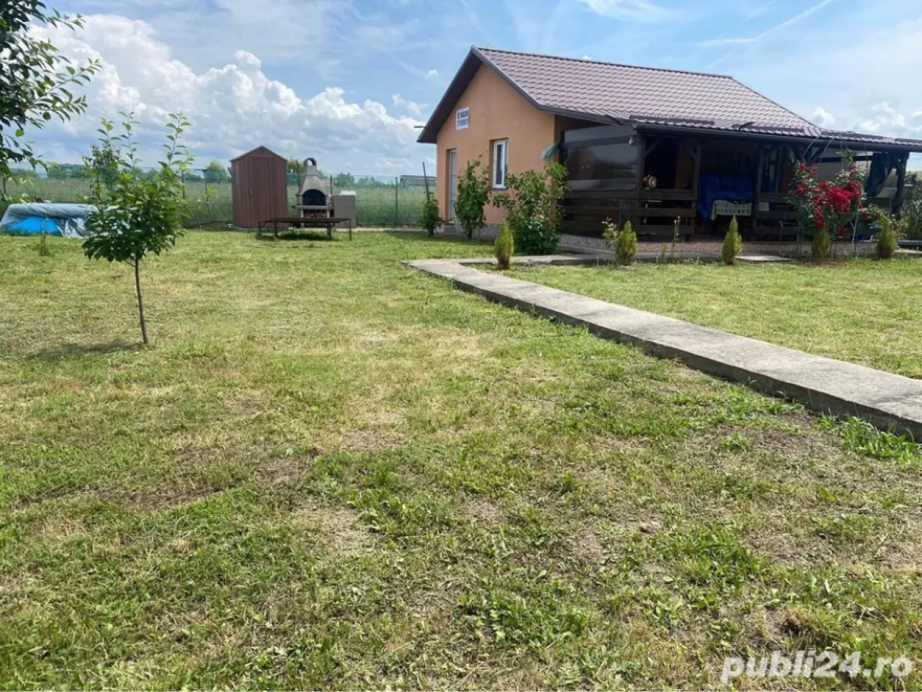 oportunitate cabana la baile termale mihaieni com acas - cabana se afla la 100m de baile termale living 2 dormitoare ,baie bucatarie terasa peste68mp utili ,500mp teren fundatie beton,pereti caramida,acoperis tabla, etc