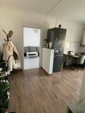BRASADAS vinde ap 2 cam 51mp etaj 4/4 zona ULTRACENTRALA.