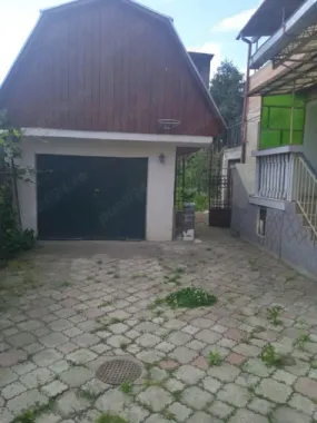 BRASADAS vinde casa spatioasa in zona 14 Mai.