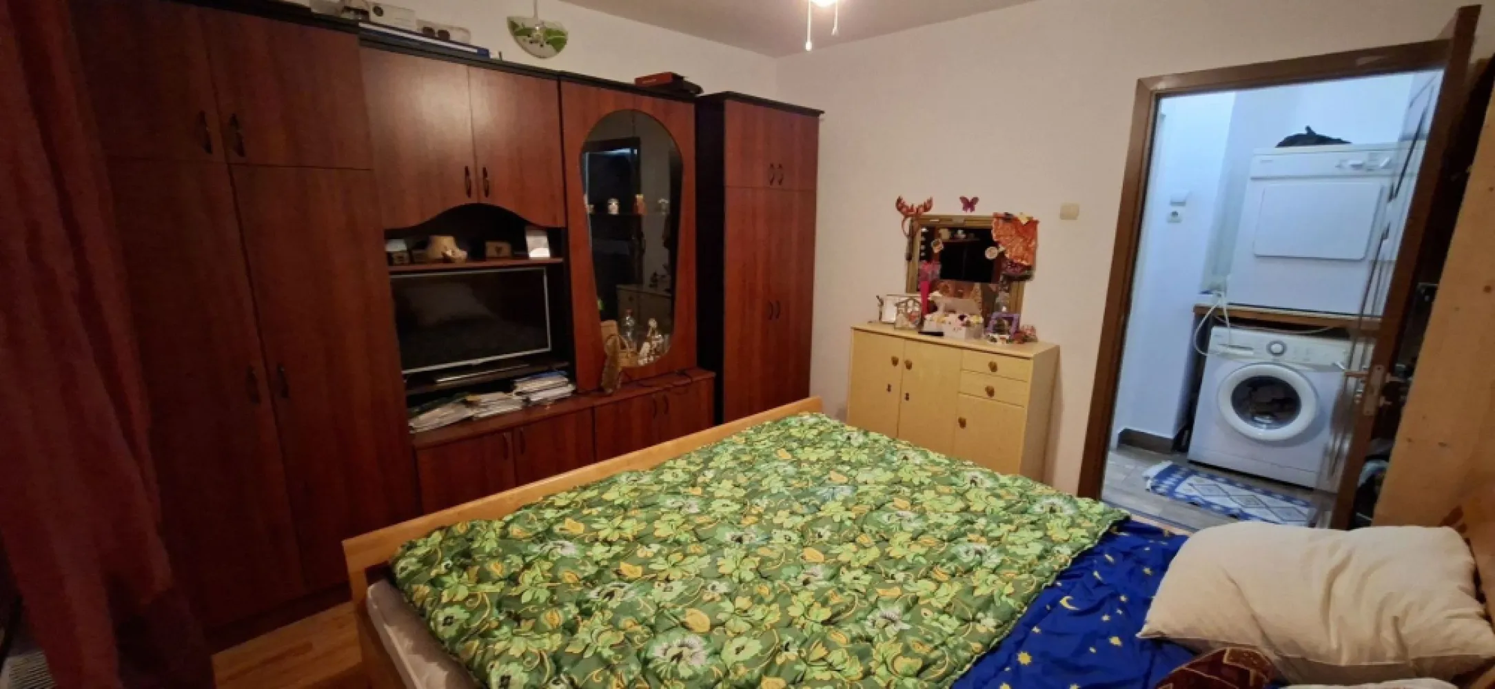 BRASADAS vinde ap 2 cam etaj 2 pe Botizului. - Agentia Imobiliara BRASADAS vinde apartament semidecomandat cu 2 camere situat pe str. Botizului la etajul 2/4 cu o suprafață de 60mp. Www.brasadas.com.