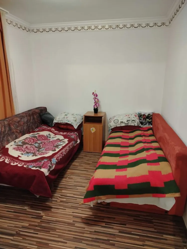 BRASADAS vinde ap 2 cam PARTER pe Botizului. - Agentia Imobiliara BRASADAS vinde apartament mobilat, 2 camere, semidecomandat, parter pe str. Botizului. Www.brasadas.com