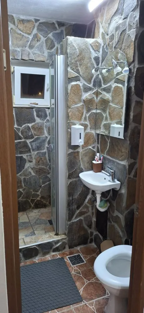 BRASADAS vinde ap 2 cam etaj 2 pe Botizului.