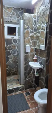 BRASADAS vinde ap 2 cam etaj 2 pe Botizului.
