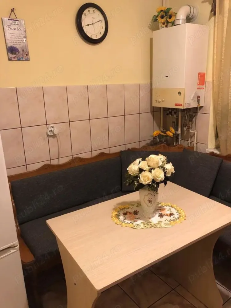 BRASADAS vinde ap 2 cam la PARTER in Micro 16. - Agentia Imobiliara BRASADAS vinde apartament cu doua camere la parter in Micro16 Localizare excelenta zona linistita aproape de parc, scoala, gradinita, magazine Apartamentul este compus din doua camere, bucatarie, hol, baie, debara dispune si de un beci generos. Se vinde mobilat utilat Www.brasadas.com.