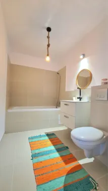 Vand apartament cu 2 camere